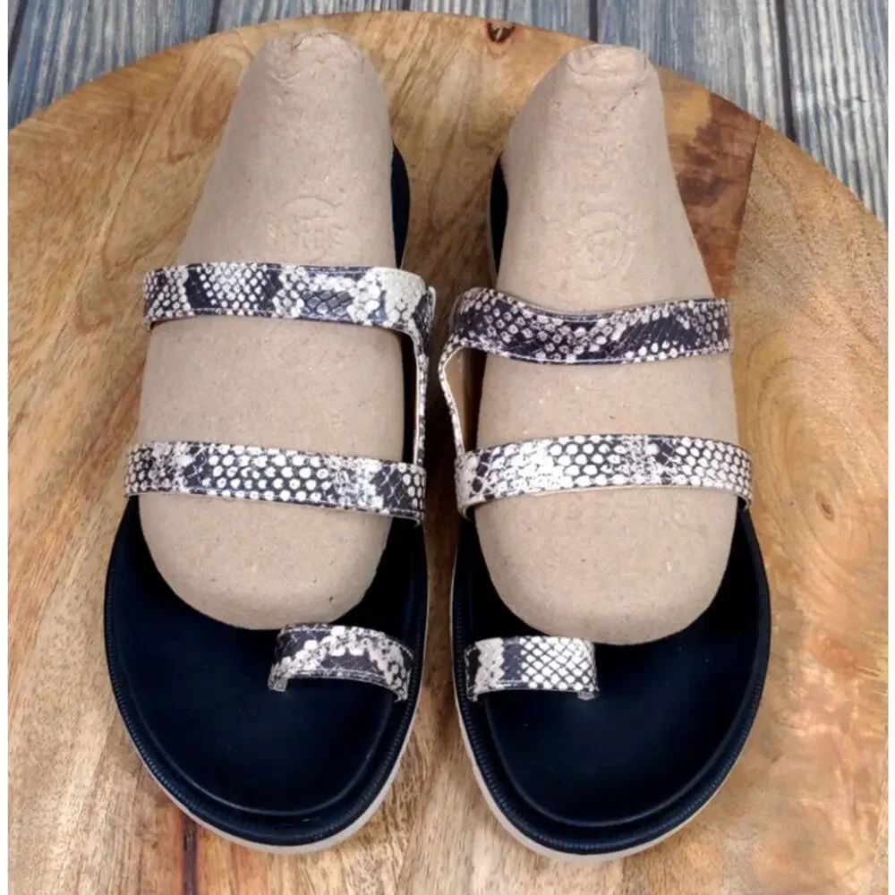 Kaari Blue Fancy Women Sandals Toe Strap Snakeskin‎ Print 7.5M Slip-On